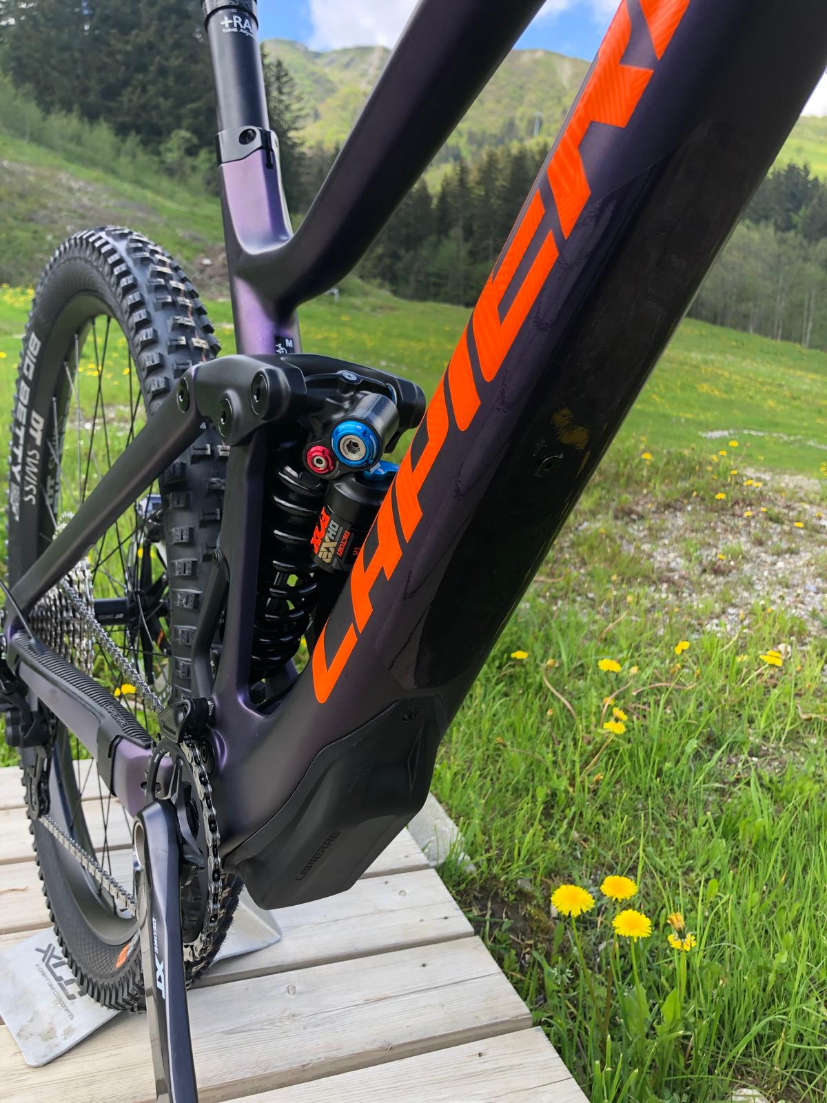 Lapierre Enduro Spicy CF 7.9 – Image 6