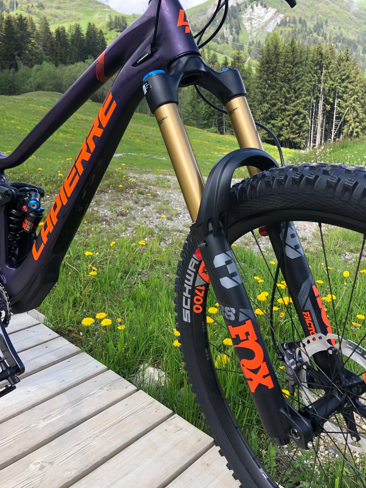 Lapierre Enduro Spicy CF 7.9 – Image 4