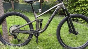 Trek Top Fuel 8 XT 3e gen Gris Mercury